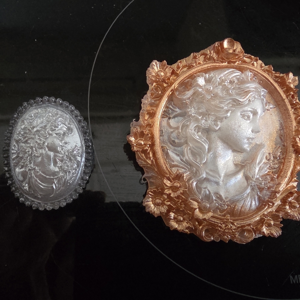 Lot Of 2 Resin Handmade Brooches Victorian Cameo Ladies Heads